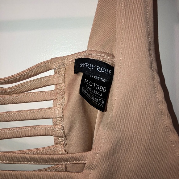 Cutout crop top - Picture 2 of 4